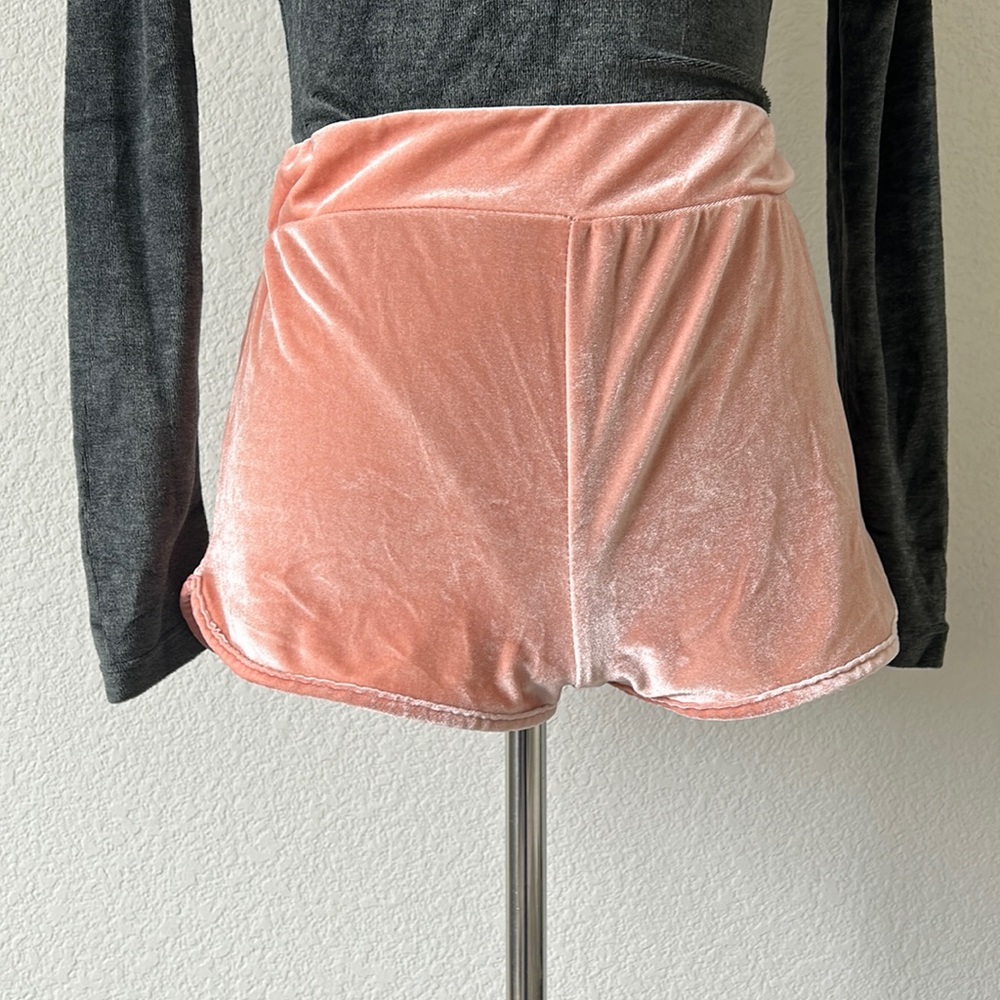 Nasty Gal pink velvet shorts size 2